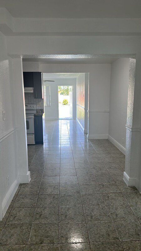 1101 NW 55th Ave in Lauderhill, FL - Building Photo - Building Photo