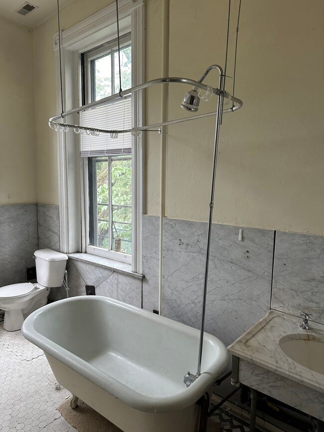 2407 Ohio Ave in Cincinnati, OH - Building Photo - Building Photo