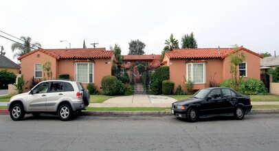 801-815 Saint Louis Ave in Long Beach, CA - Building Photo - Building Photo