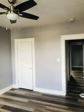 5342 Reisterstown Rd, Unit 2 in Baltimore, MD - Foto de edificio - Building Photo