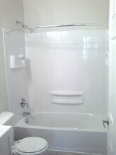 1012 W Lafayette Ave, Unit 2F in Baltimore, MD - Foto de edificio - Building Photo