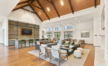17571 W Lake Houston Pkwy in Humble, TX - Building Photo - Building Photo
