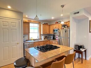 59 Howard St in Cambridge, MA - Building Photo - Building Photo