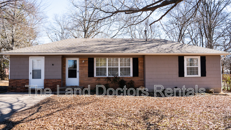 1800 S Broadway Ave in Ada, OK - Building Photo