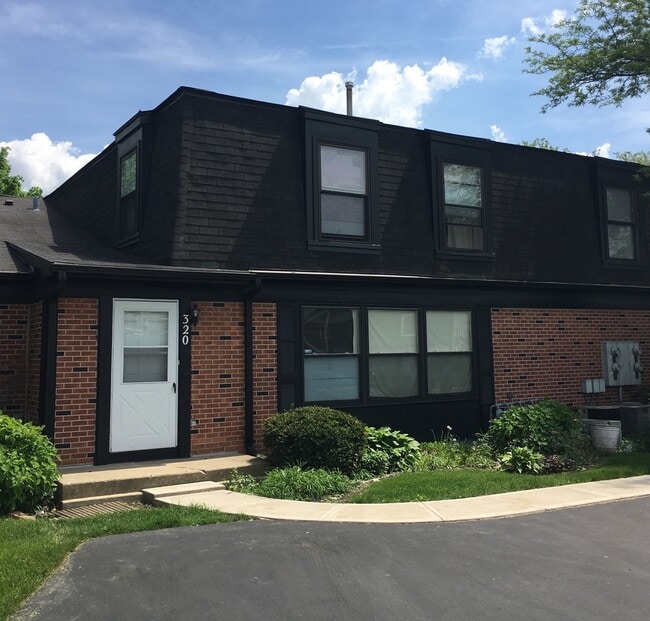 property at 320 Inverrary Ln