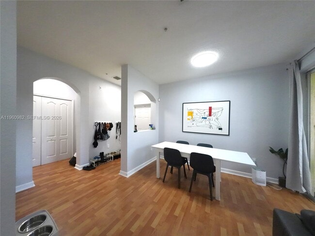 130 Jacaranda Country Club Dr in Plantation, FL - Building Photo - Building Photo