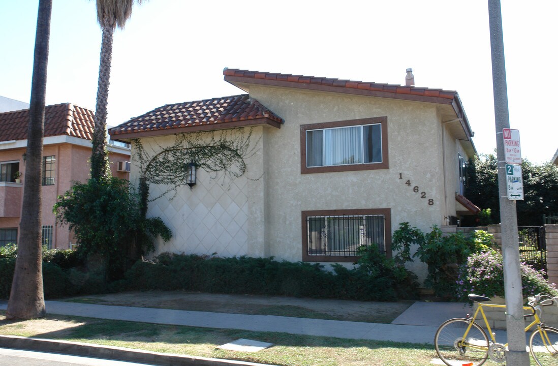 14628 Erwin St in Van Nuys, CA - Building Photo