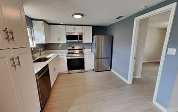502 Dunbar Ave in Winter Garden, FL - Building Photo - Building Photo