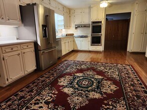 1181 Lake Shore Cir in Gainesville, GA - Building Photo - Building Photo