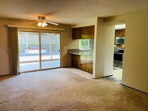 8936 Shady Vista Ct in Elk Grove, CA - Building Photo - Building Photo