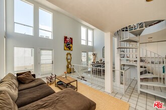 114 Fleet St in Marina Del Rey, CA - Building Photo - Building Photo