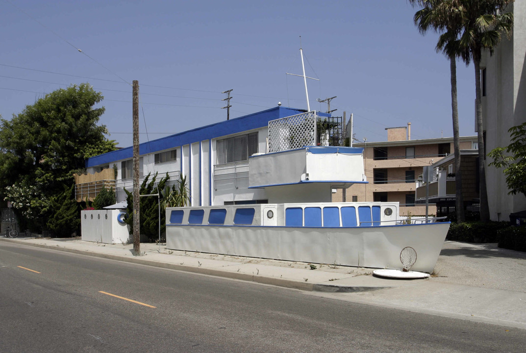 3906 Pacific Ave in Marina Del Rey, CA - Building Photo