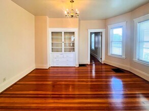 35 Morris St in Everett, MA - Building Photo - Building Photo