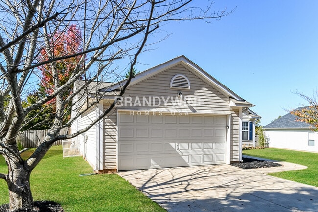 12819 Old Iron Ln in Charlotte, NC - Building Photo - Building Photo