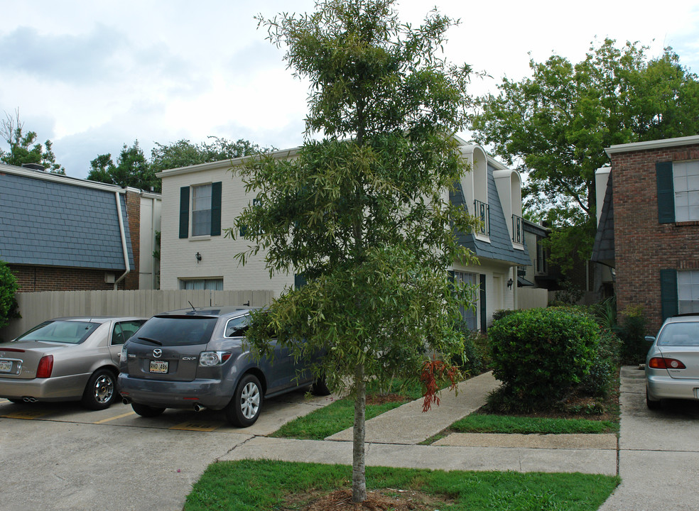 3113 Chester Ct in Metairie, LA - Building Photo