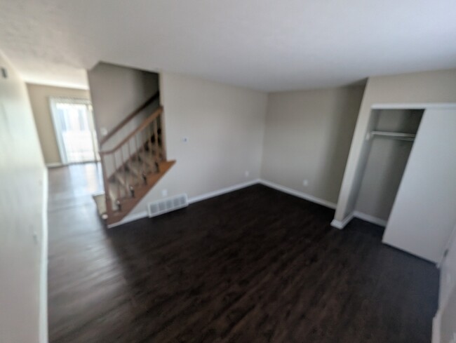 4889 Nugent Dr in Columbus, OH - Building Photo - Building Photo