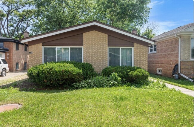 property at 608 Lavergne Ave