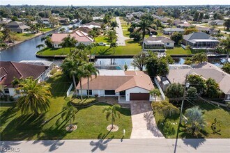 1932 SE 9th Terrace in Cape Coral, FL - Building Photo - Building Photo