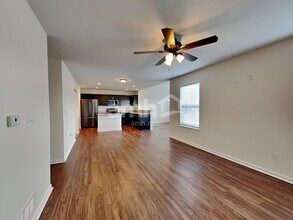 109 Sandburg Dr in Lithopolis, OH - Foto de edificio - Building Photo