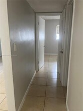7330 SW 82nd St in Miami, FL - Building Photo - Building Photo