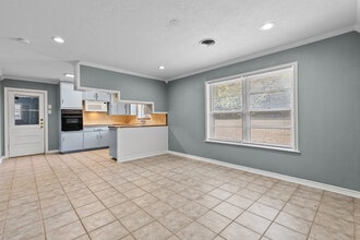 605 Catalina Dr in Waco, TX - Building Photo - Building Photo