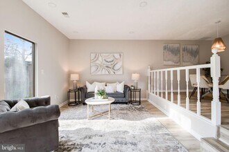 35 Kings Wharf Pl in Waldorf, MD - Foto de edificio - Building Photo
