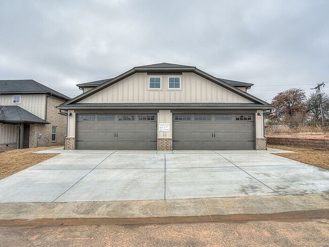 12000 Rhya Ln in Oklahoma City, OK - Building Photo - Building Photo