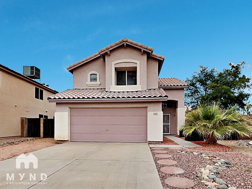 3942 E Rosemonte Dr in Phoenix, AZ - Building Photo
