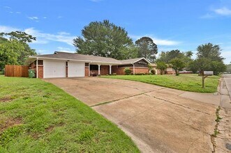1024 Eunice St in Hurst, TX - Building Photo - Building Photo