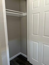 2124 90th Ave in Oakland, CA - Building Photo - Building Photo