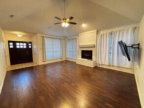 1205 Olde Towne Dr in Irving, TX - Building Photo - Building Photo
