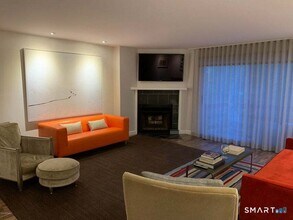 213 River Rd Ext in Greenwich, CT - Building Photo - Building Photo