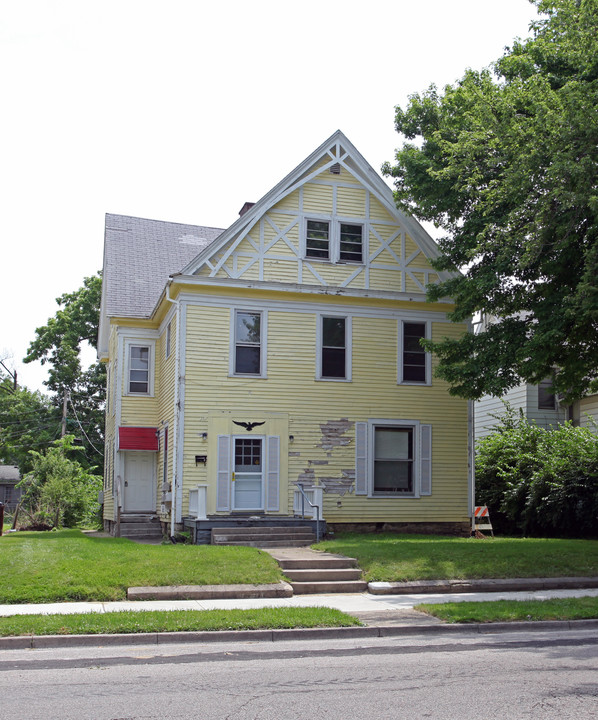 730 N Fountain Ave in Springfield, OH - Foto de edificio