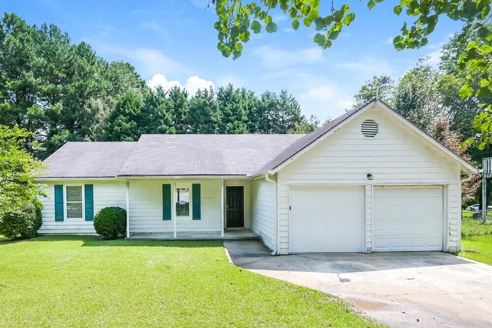 8756 Ansley Way in Jonesboro, GA - Building Photo