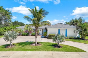 1382 Jamaica Rd in Marco Island, FL - Building Photo