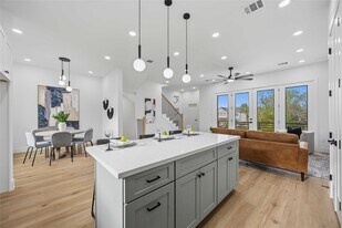 2010 Yates St in Houston, TX - Building Photo