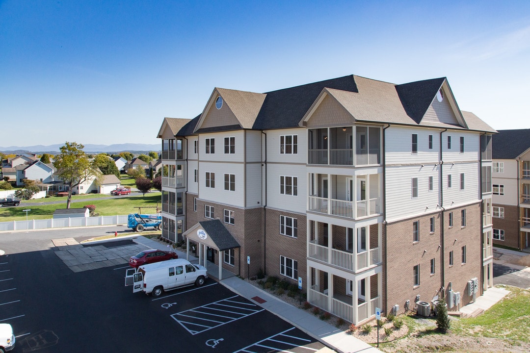 Gables East Condominiums in Fishersville, VA - Building Photo