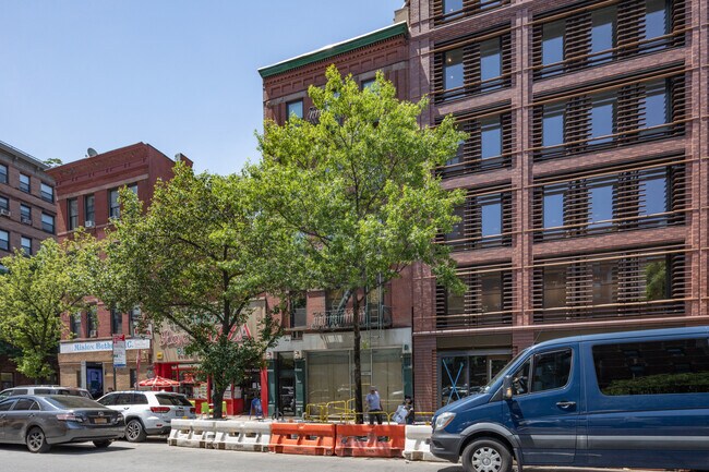 464 Columbus Ave in New York, NY - Foto de edificio - Building Photo