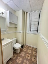 390 Riverway, Unit 12 in Boston, MA - Foto de edificio - Building Photo