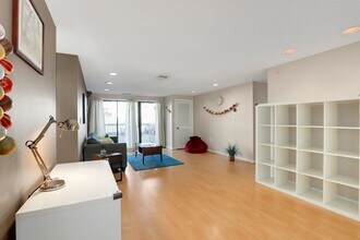 8 9th St in Medford, MA - Building Photo - Building Photo