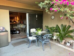 1254 Tiffany Cir S in Palm Springs, CA - Foto de edificio - Building Photo