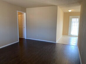 1001 SE Alta Ln in Lawton, OK - Building Photo - Building Photo