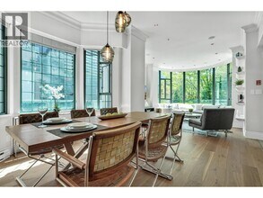 281 Smithe St in Vancouver, BC - Building Photo - Building Photo