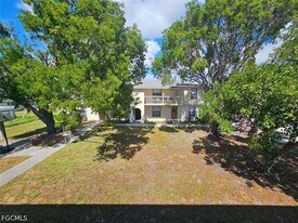 626 SE 13th Ct in Cape Coral, FL - Building Photo