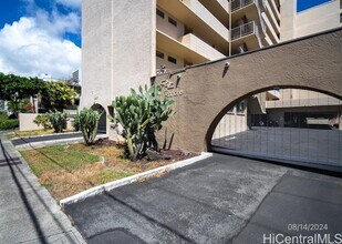 1447 Kewalo St in Honolulu, HI - Building Photo - Building Photo