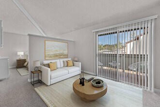 Brighton Park Apartments in Claremont, CA - Building Photo - Building Photo