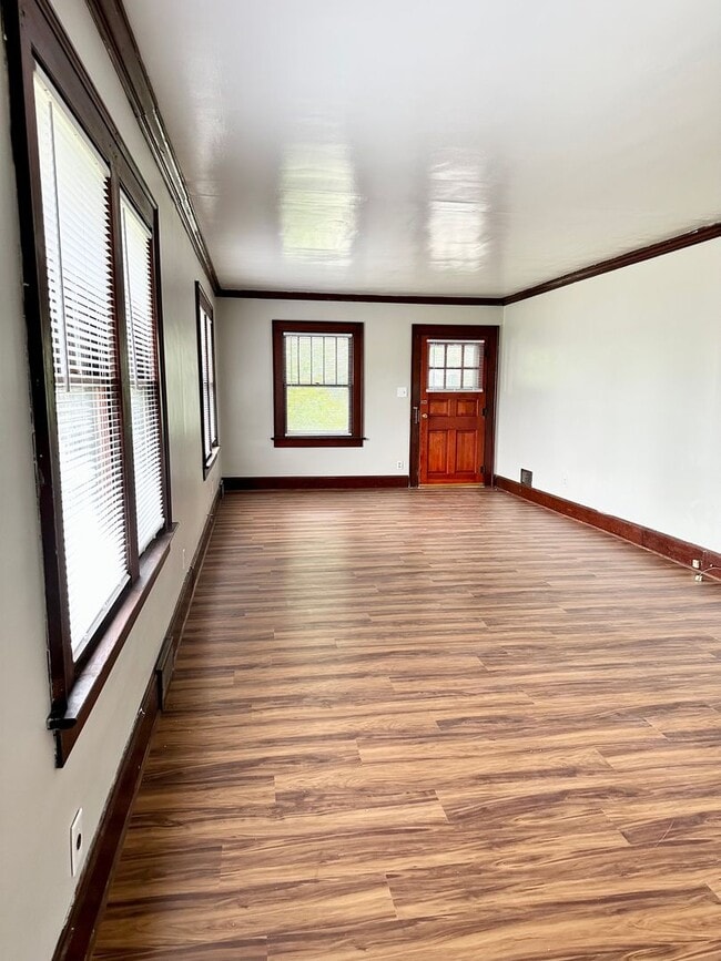 1560 S 20th St in Terre Haute, IN - Building Photo - Building Photo