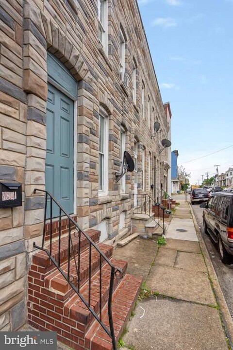 4821 Pennington Ave in Baltimore, MD - Building Photo