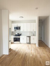 NOSTRAND AVENUE / Renovated 3-bed, 1-bath in Brooklyn, NY - Building Photo - Building Photo