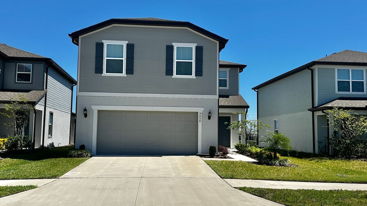 9058 Rally Spring Lp in Wesley Chapel, FL - Building Photo